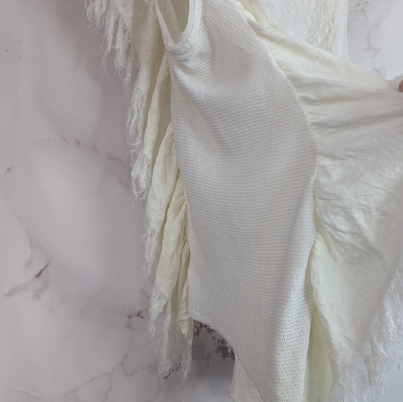 🖤 Free People white boho fringe assymetrical tank top oversized - Picture 6 of 8